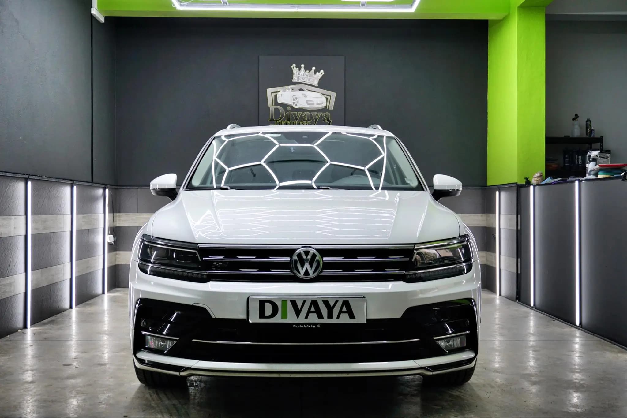 Полиране на фарове, стопове, пиано лак и защита